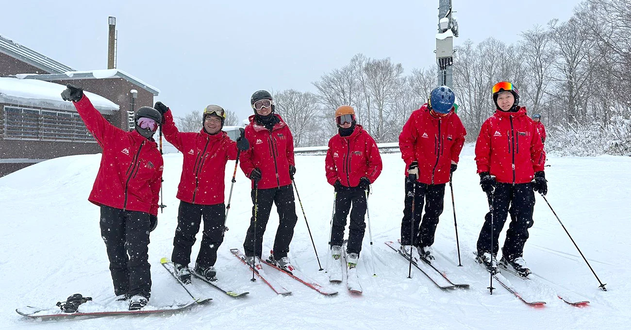 滑雪教練轉職指南|從興趣到職業:二世谷滑雪教練培訓如何幫你走上教練路 5 Pinnacle snowsports niseko ski instructor career 2